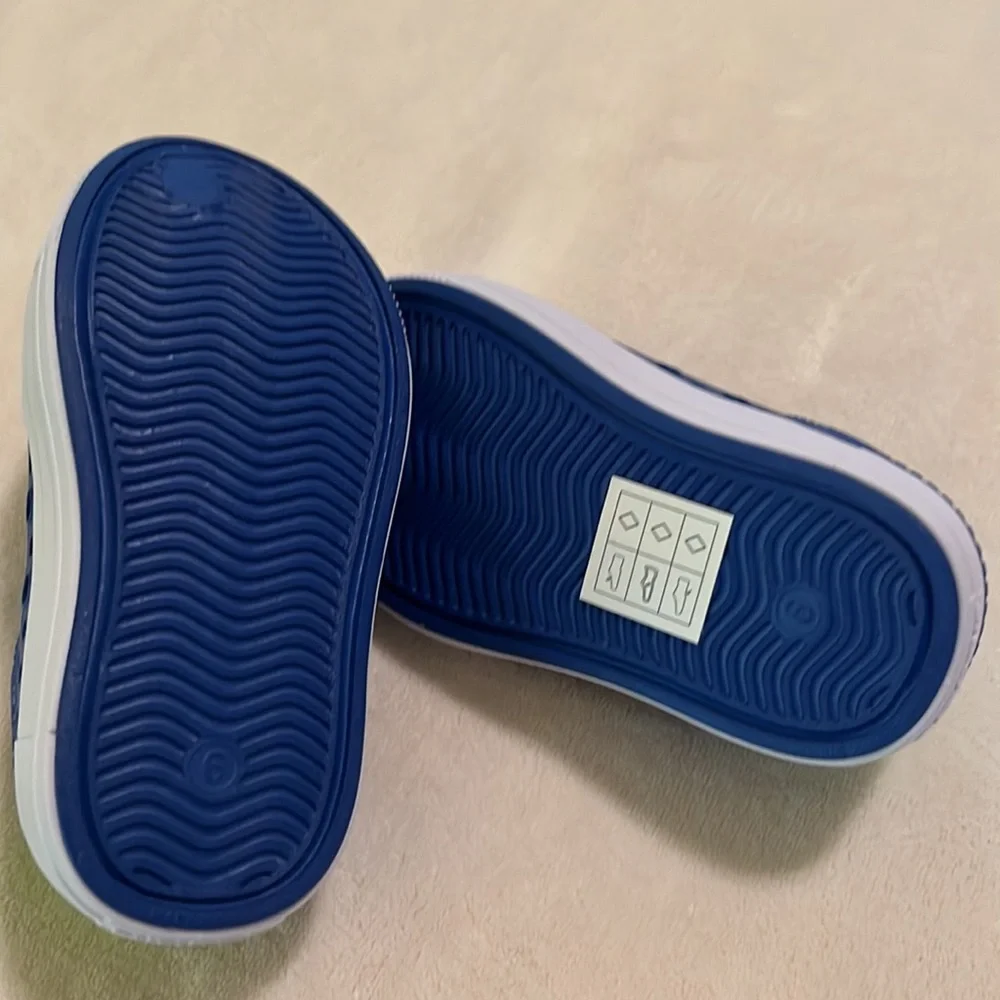 NWOT Skechers Foamies Unisex Guzman Slip On Water Shoes Size 6 (Baby/Toddler)